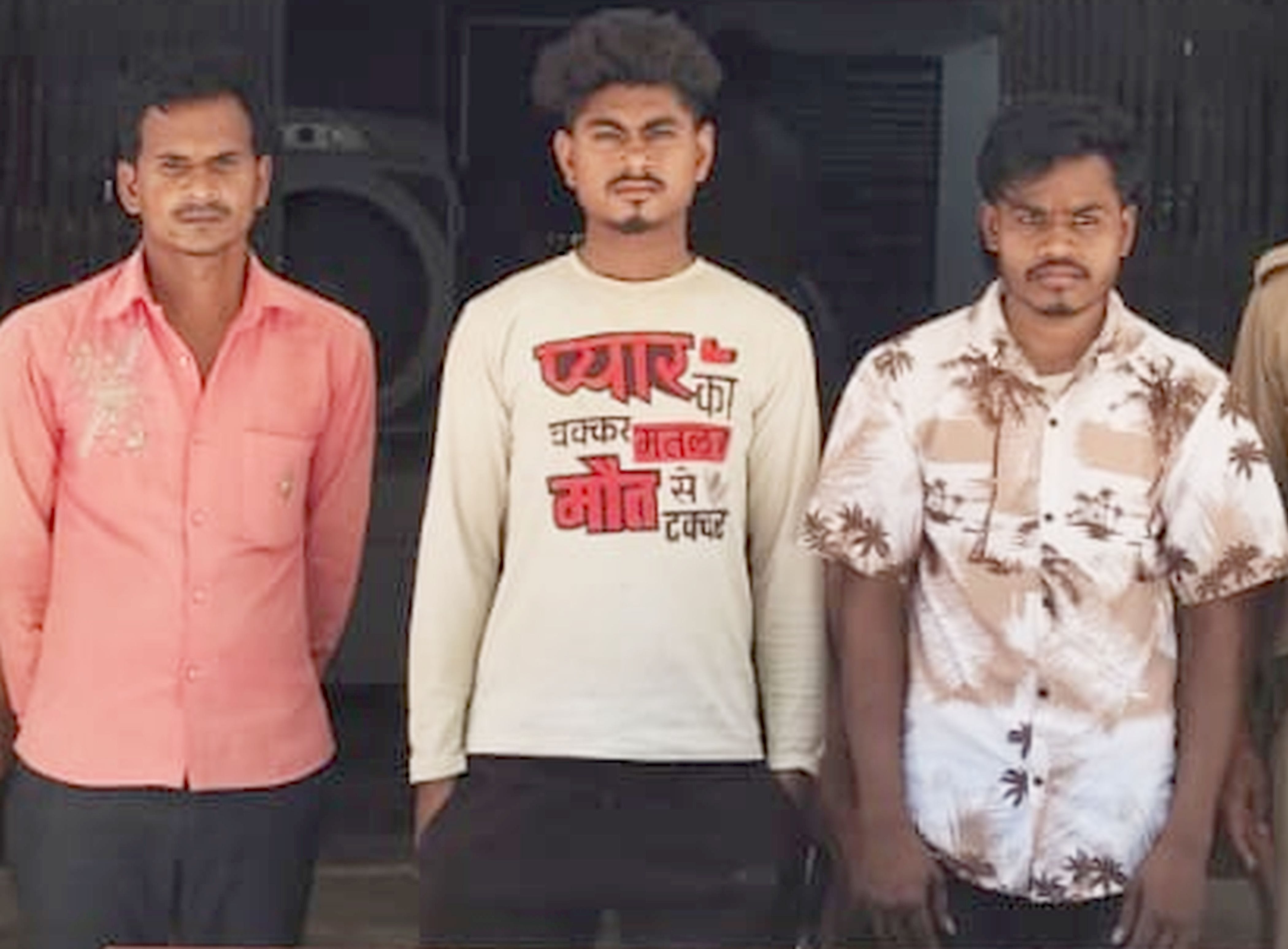 फोटो-31-असोथर थाने में पकड़े गए आरोपी। स्रोत: पुलिस