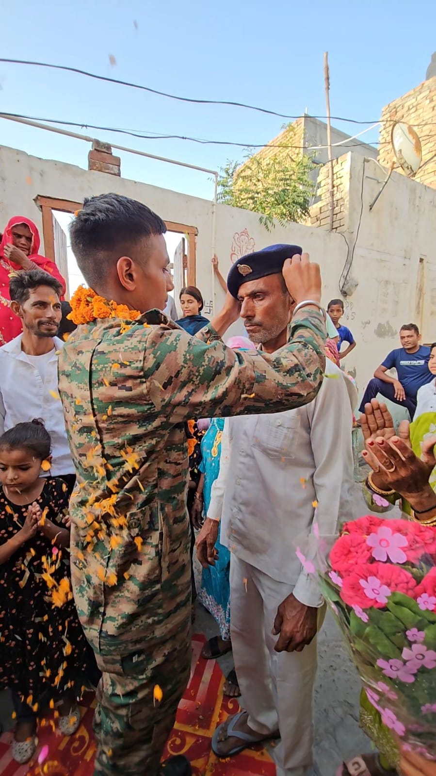 Seeing his son return in military uniform, eyes became moist, Doomarkha Kalan became a witness to patriotism.