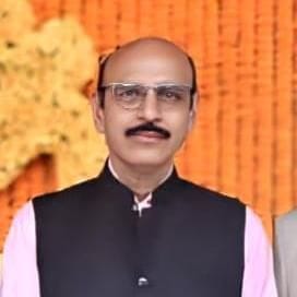 Naresh Gogia became the President of the Shri Arora Sabha.