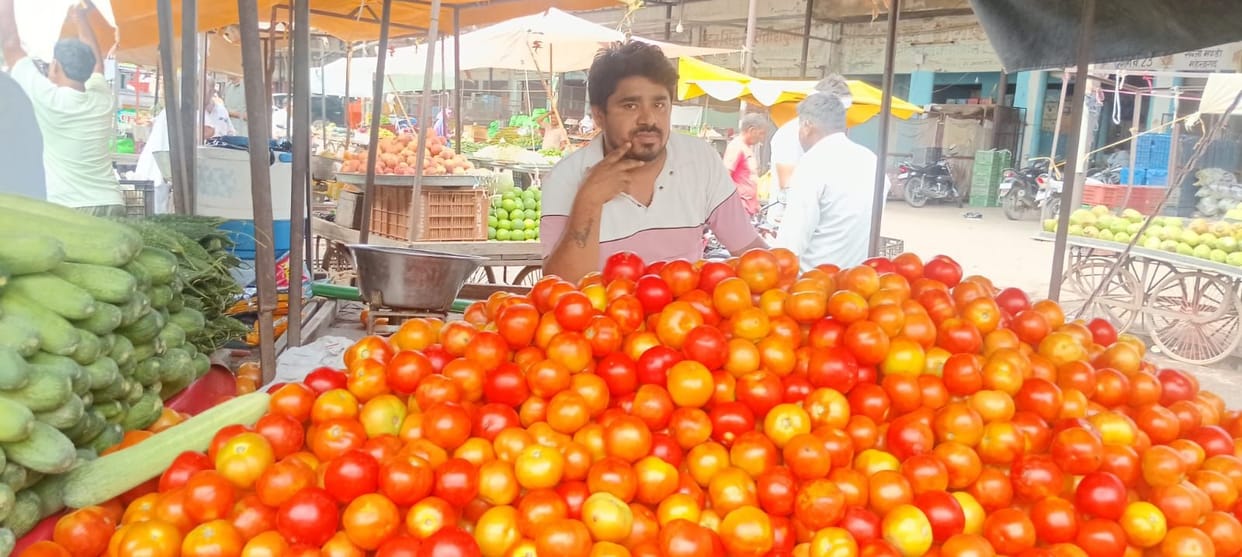 Tomato prices turn red hot again rates up by per kg