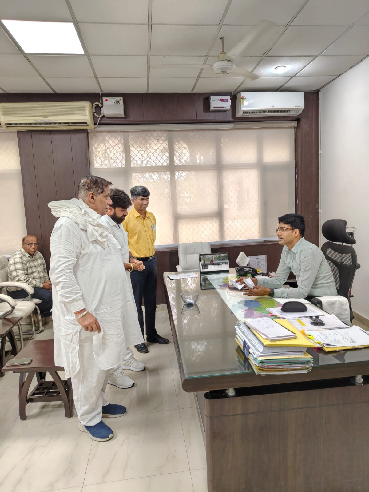 Sonipat News: एचटी लाइनों के मुआवजे को लेकर चल रहा संघर्ष थमा, बाजार मूल्य के आधार पर मुआवजा तय
