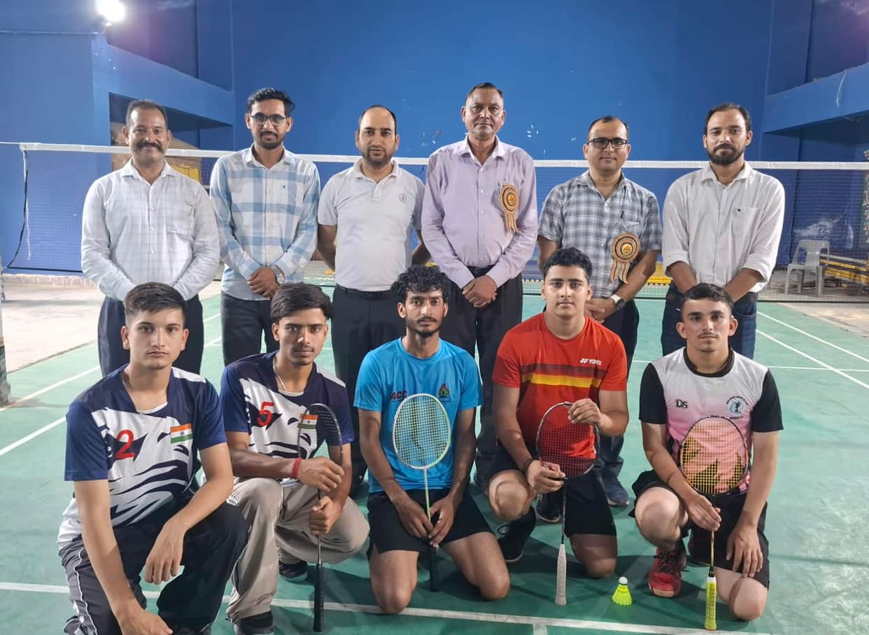 Ghumarwin College wins cluster-level badminton championship.