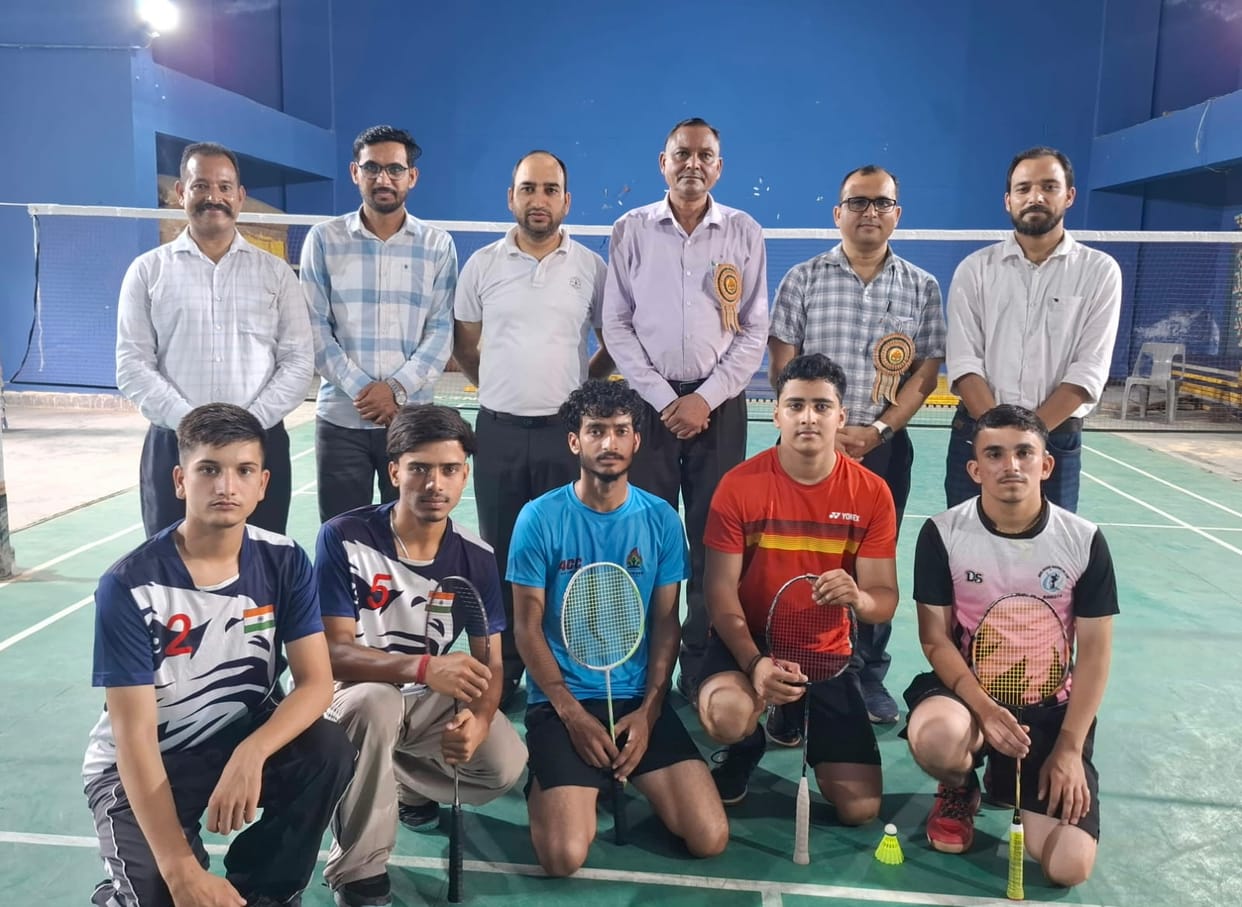 Ghumarwin College wins cluster-level badminton championship.