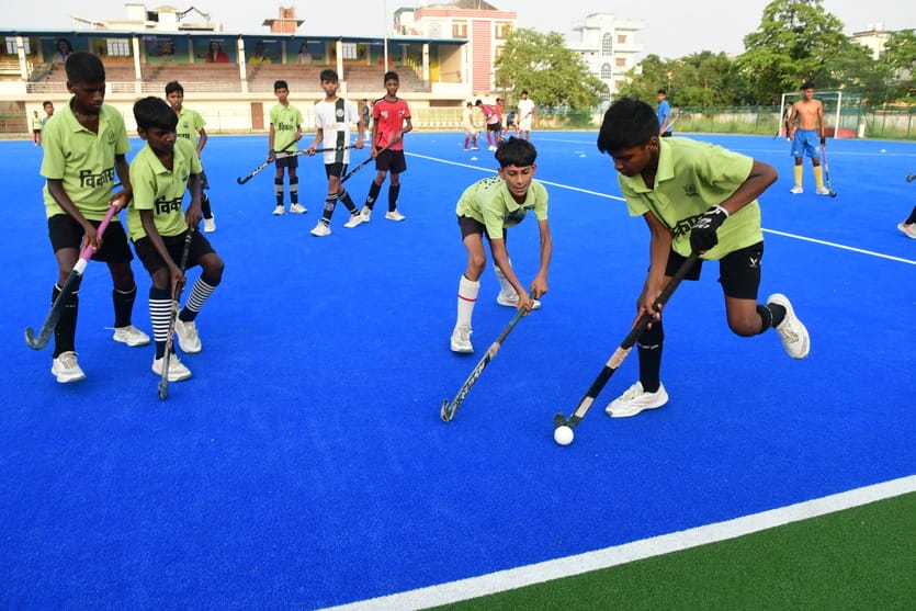 Vikas Club defeated Royal Club 1-0 in a thrilling girls' hockey match.
