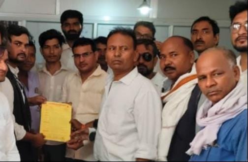 Demand to relocate the mandi to the agricultural produce market complex.