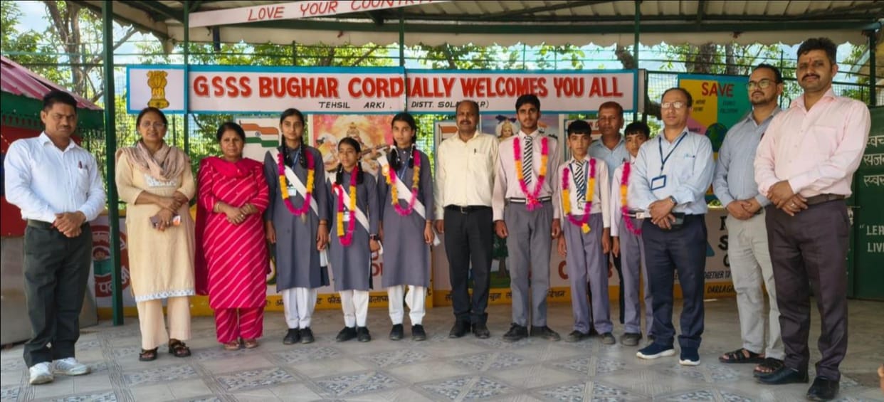 Six students from Bughar School received a 100% scholarship.