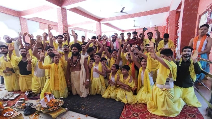 श्रोत संवाद फोटो :- नौशेरा ठाकुरद्वारा में मौनी महाराज के सानिध्य मे तीन दिवसीय रुद्रा अभिषेक 