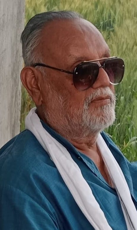 Football player Vinod Dixit passes away.