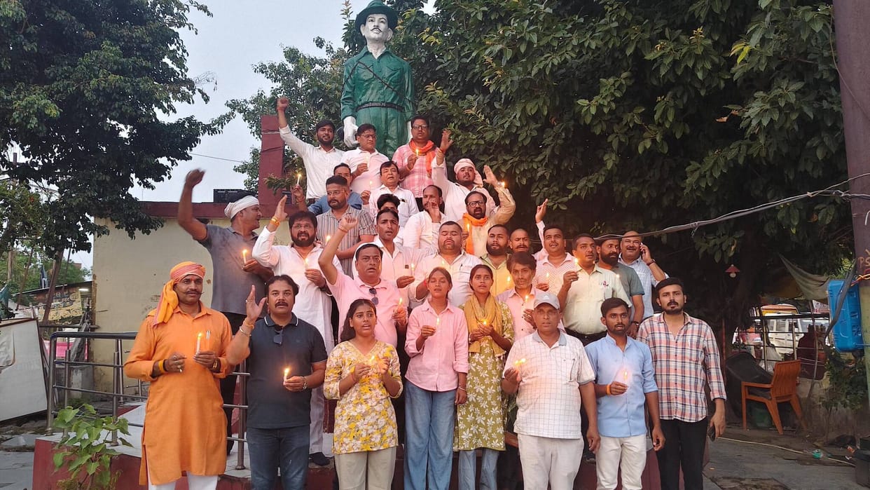 Tributes paid to Bharat Bhushan Tiwari and the victims of the Lucknow fire tragedy.