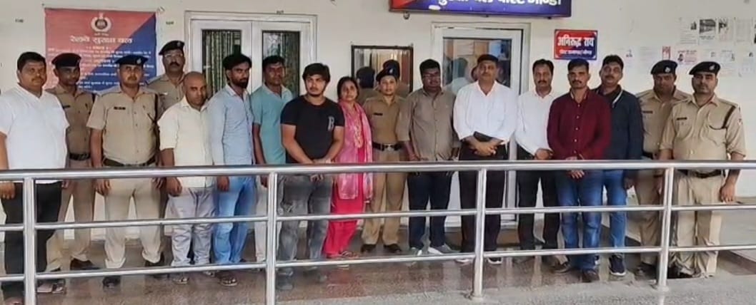 Eight passengers traveling on fake e-tickets in express trains.