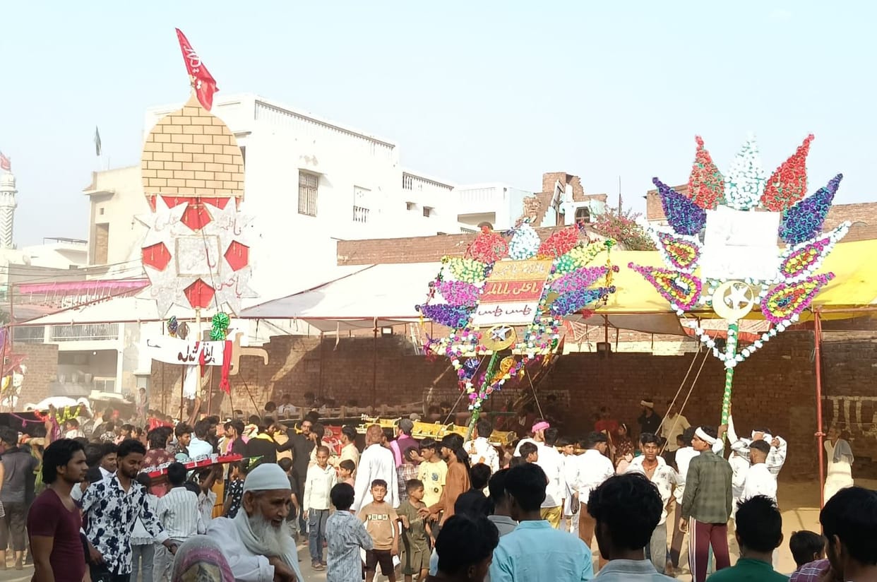 The Alam procession was taken out amidst grief and sorrow, while cries of "Ya Hussain" rang out loud.