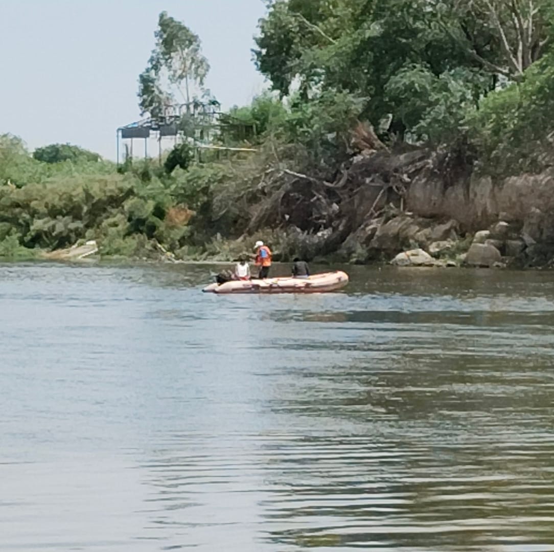 Two youths drowned in the Yamuna while bathing