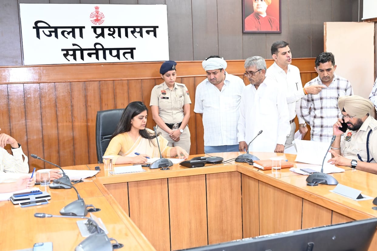 Complaints regarding threats and illegal encroachment were received at the grievance redressal cam