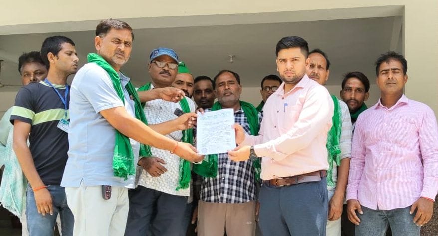Farmers staged a sit-in at the Collectorate and submitted a memorandum regarding their demands.