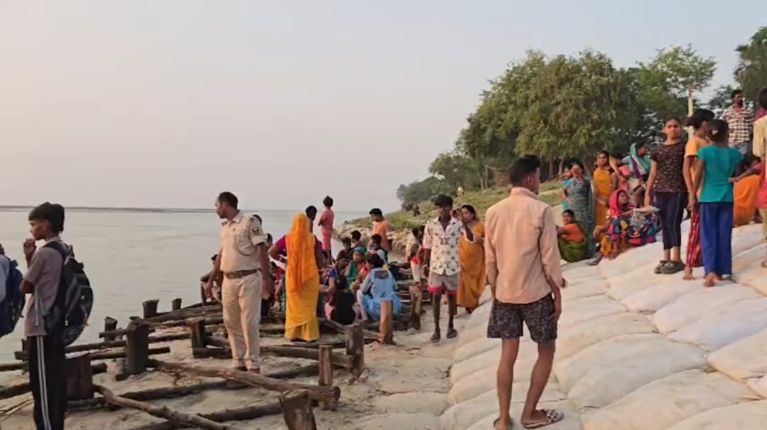 Five-friends-went-swim-Post-Office-Ghat-three-rescued-two-drowned