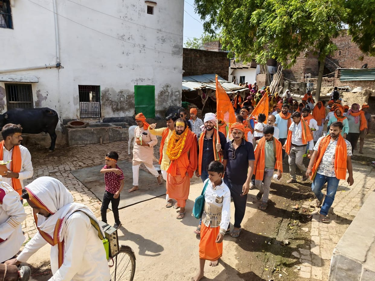 1,100 women took out a Kalash Yatra accompanied by saffron flags and a musical band