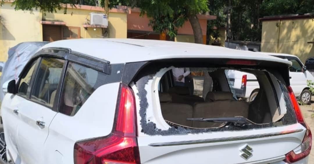 Hosts and wedding guests clash over firecracker bursting; vehicle damaged.
