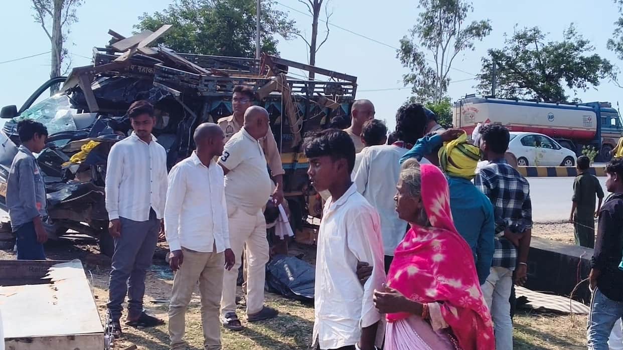 Bike plunges into gorge on Jawari-dad-Gurmura road; one dead, another critically injured.