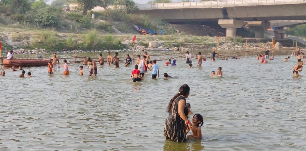 Thousands of devotees took a holy dip in the Yamuna on Ganga Dussehra.