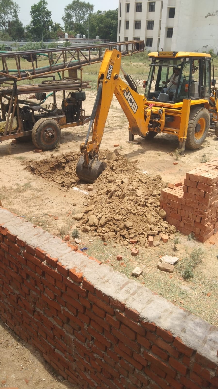 Construction of a 300-bed hostel at the medical college begins at a cost of Rs 27 crore.
