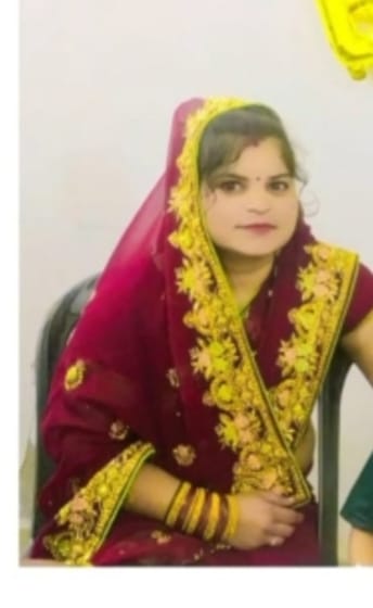 Woman dies under suspicious circumstances; murder alleged.