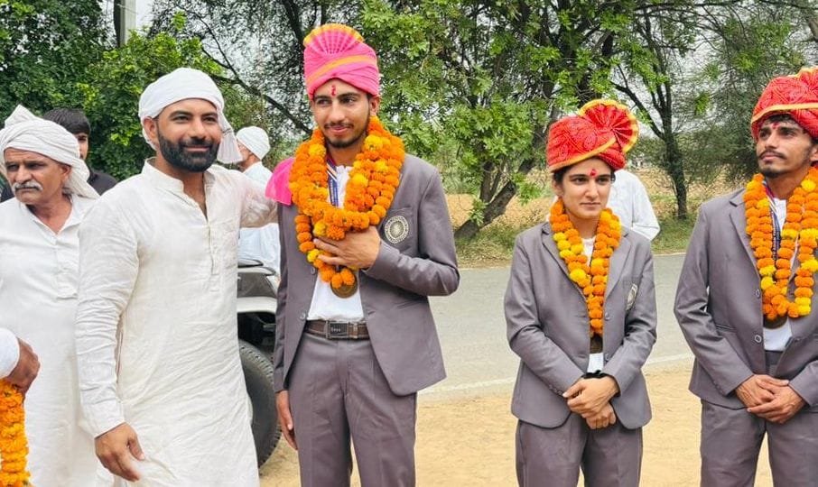 Three players from the district won gold medals at the South Asian Throwball Championship.