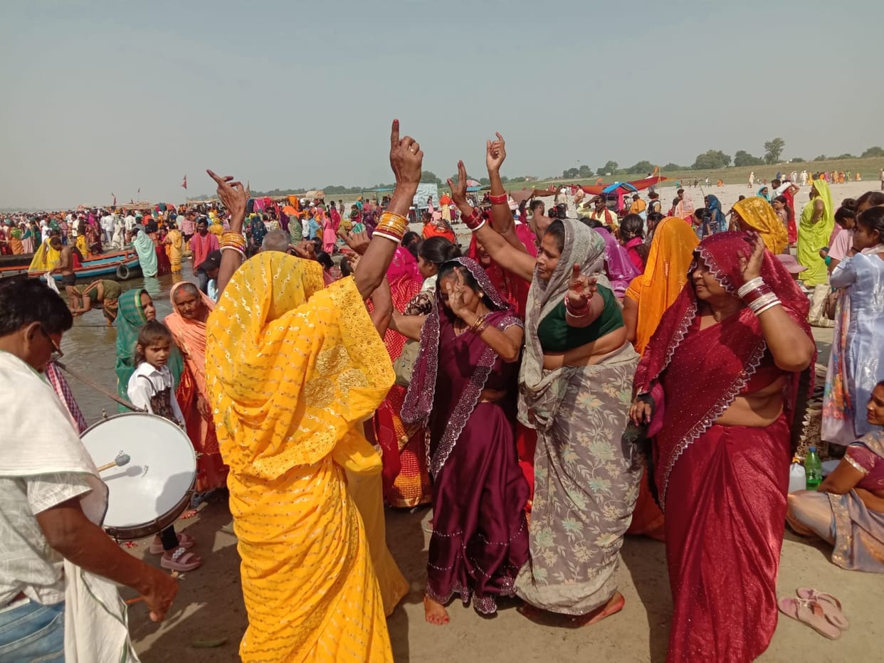 Crossing the river without life jackets; danger looms over tonsure ceremony.