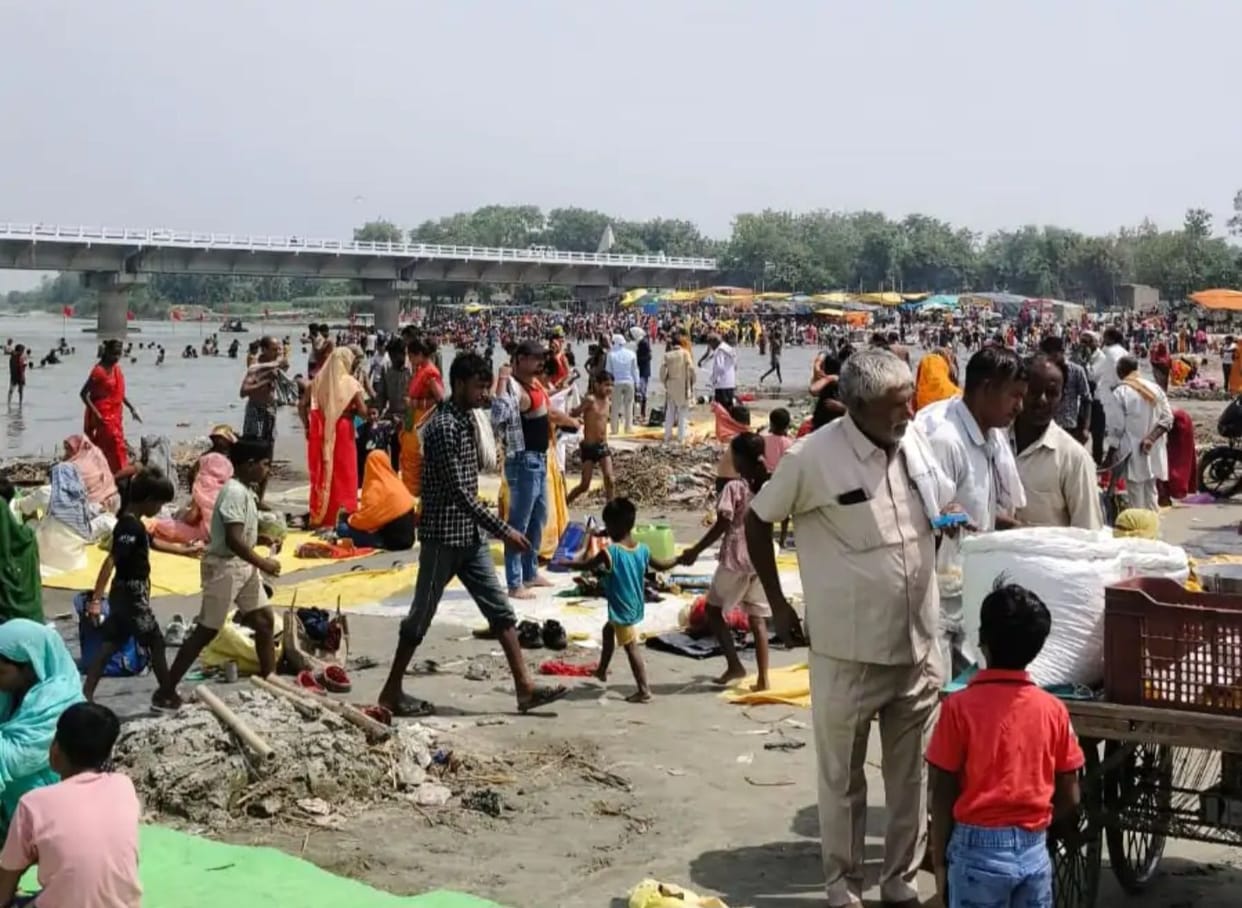 Sought the blessings of Mother Ganga by taking a holy dip at Kachhla.