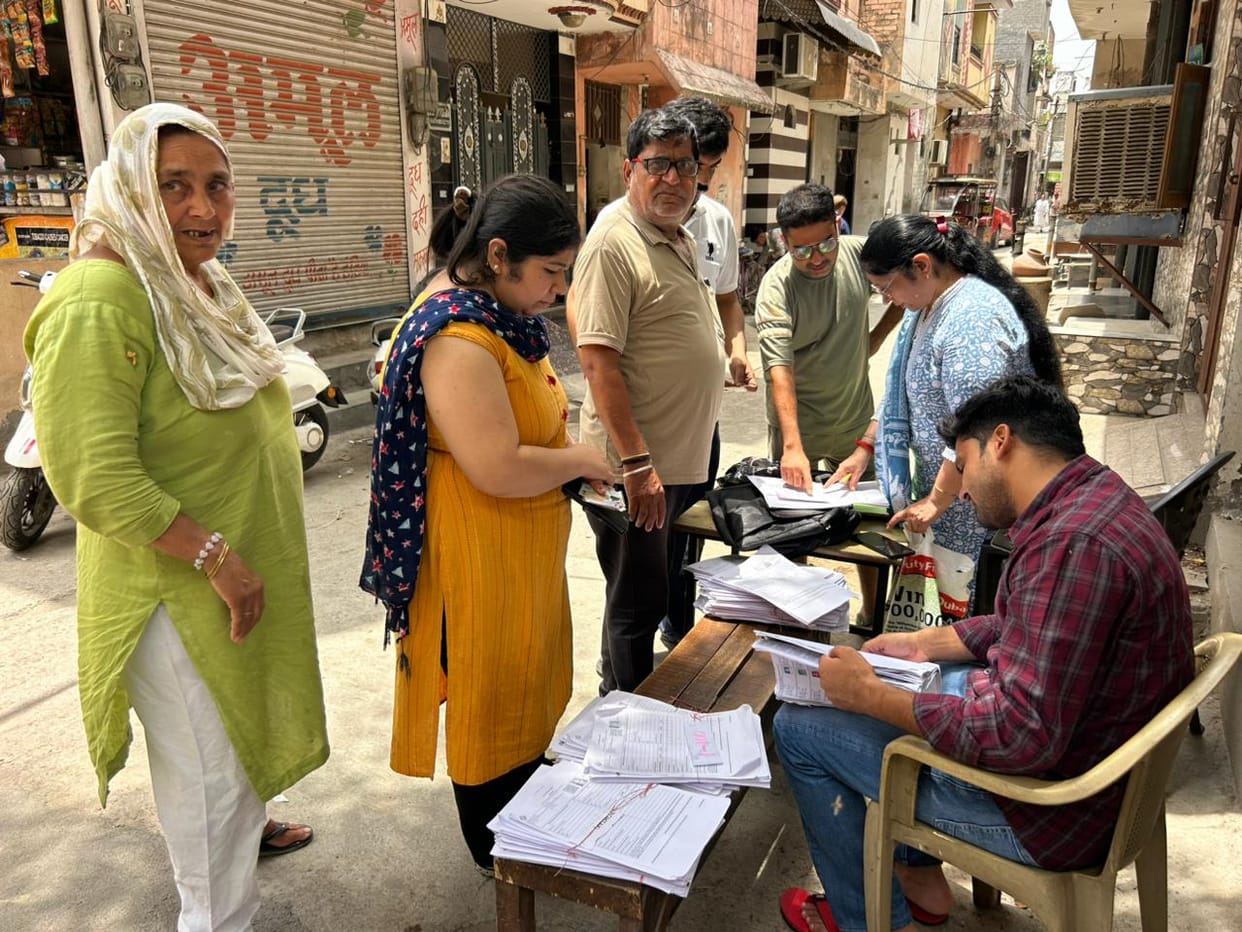Voters are struggling to gather information regarding the 2002 electoral rolls in SIR.