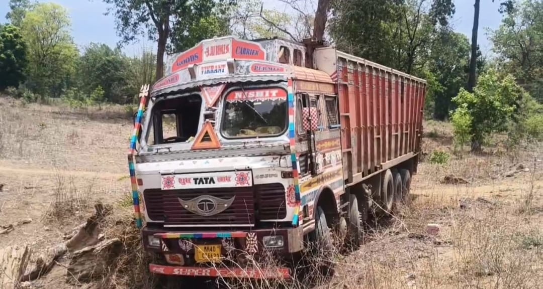 10-year-old boy run over by a truck in Gundardehi village villagers block state highway in CG