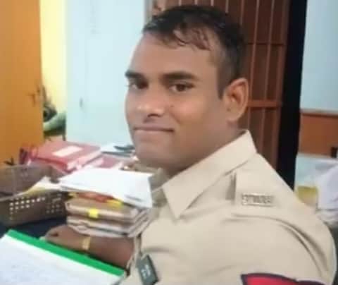 आरोपी प्रधान आरक्षक