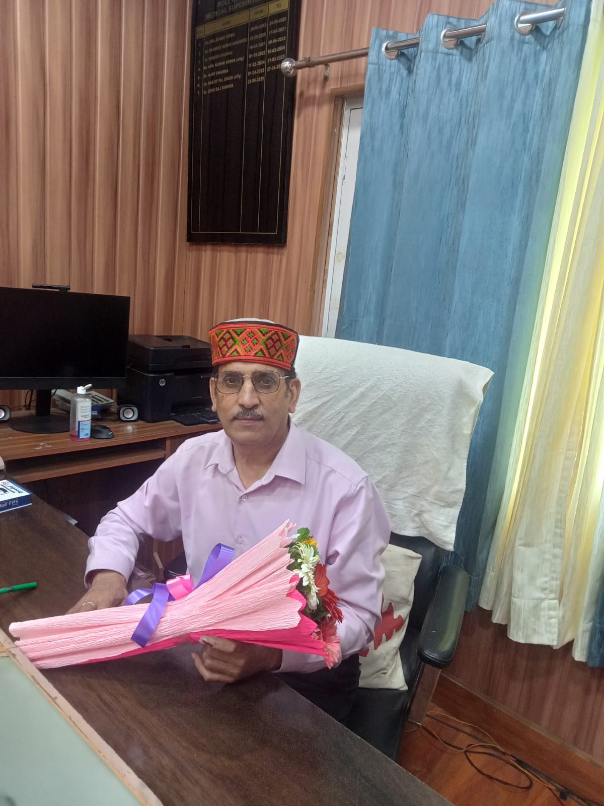 Dr. Deshraj Sharma assumed the charge of MS at the medical college.