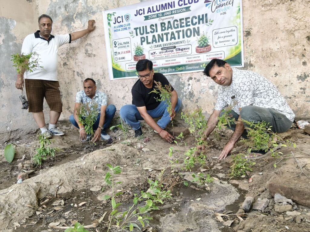 Tulsi garden was worshipped in Atal Park on Nirjala Ekadashi.