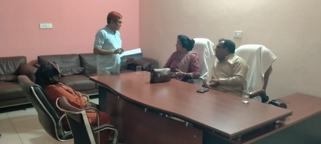 Neither councilors nor officials turned up Finance Committee meeting cancelled; development proposals worth