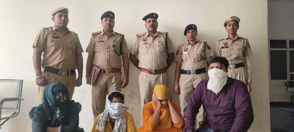 Honey-trap gang busted: Four accused arrested for demanding money by threatening to frame a person in a false rape case.