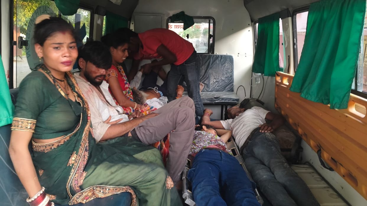 Uncle and niece die in road accident near Harchandpur