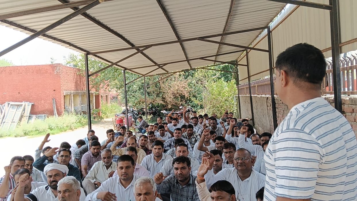Power employees warn they will lay siege to Power Minister Anil Vij's residence on July 2.