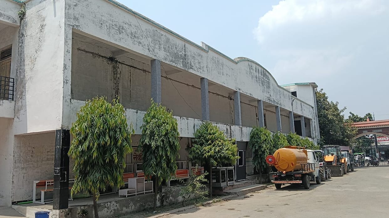 The auditorium could not be opened even in 23 years