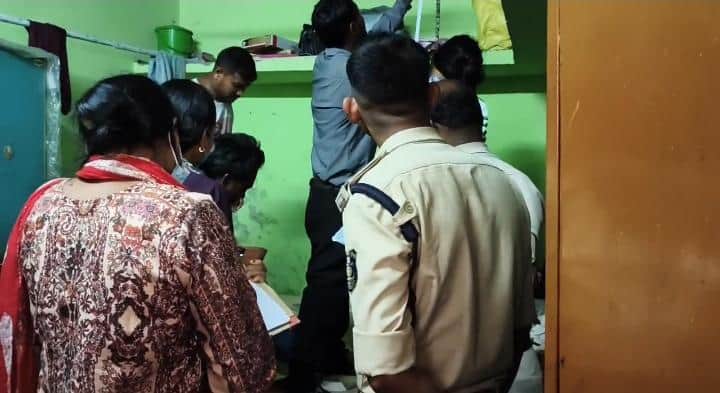 Megha Sahu 18-year-old daughter of a former councilor died hanging in Korba