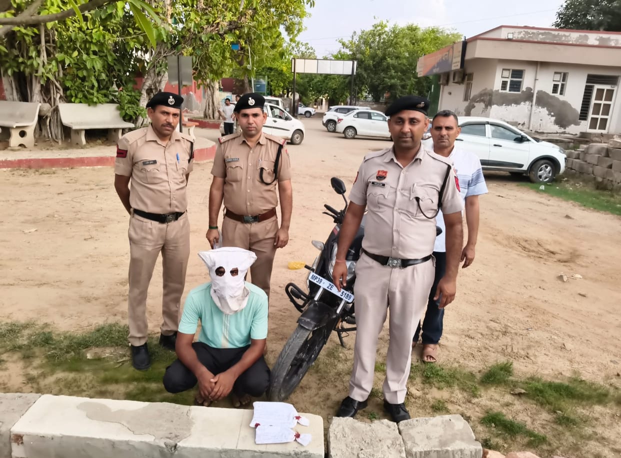Cash worth Rupees1,00,950 stolen from a retired soldier; police recovered the money and the bike