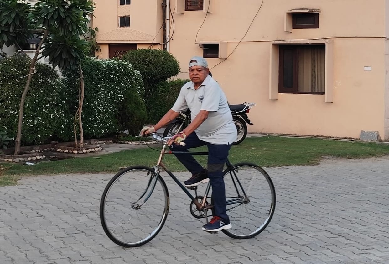 Passion for cycling remains undiminished even at the age of 89