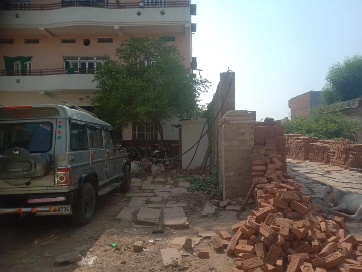 Police halted work near the Raja Vijaypur Kothi.