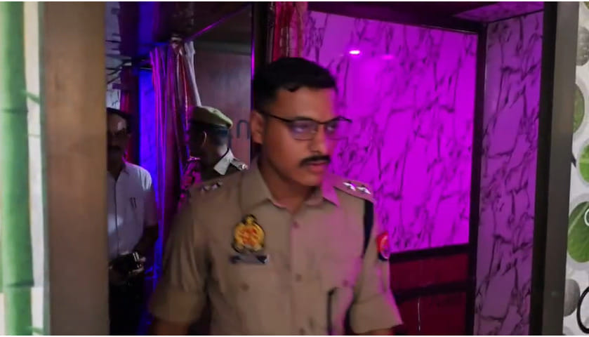 Sex racket busted in Bhandari Mohalla; woman arrested.
