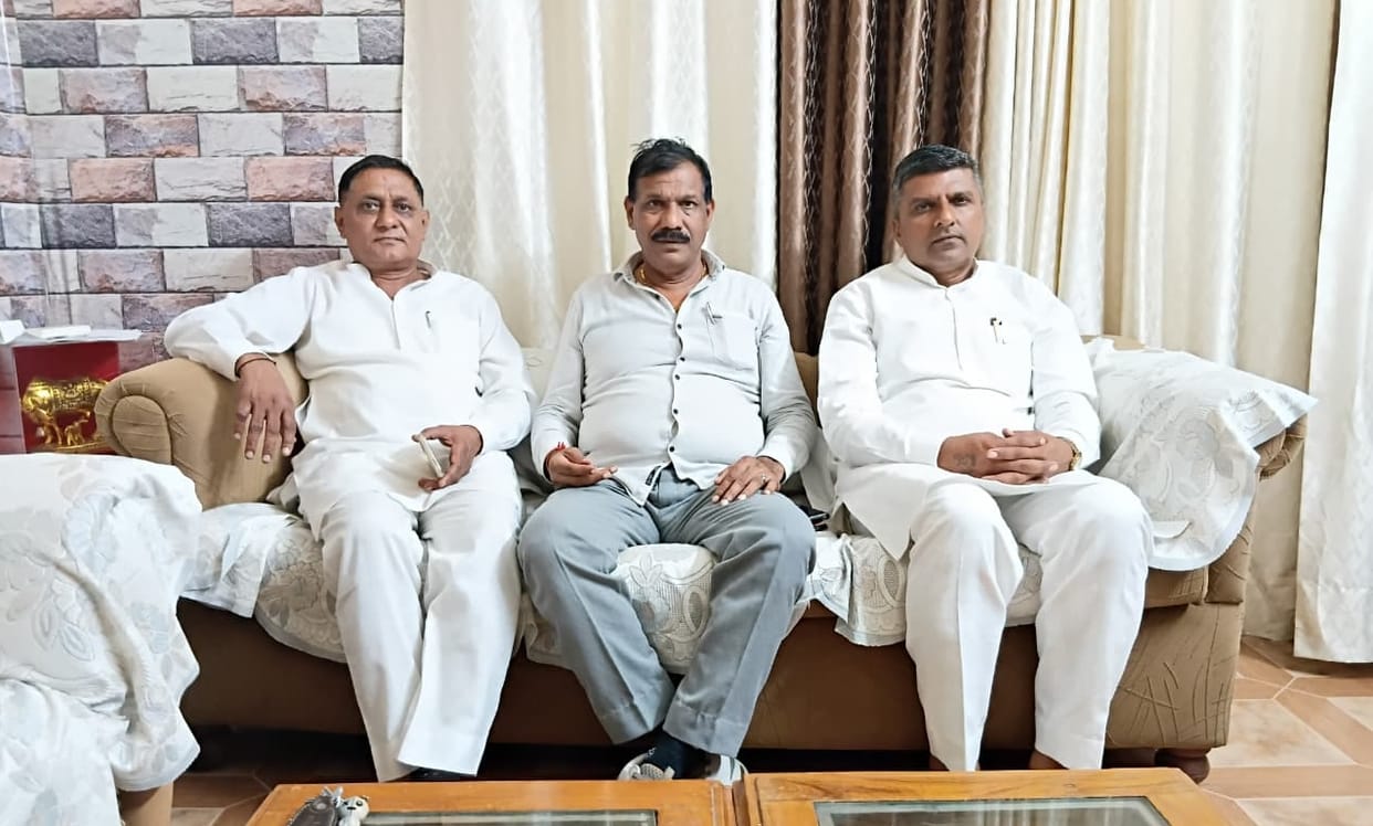 The General Secretary locked the sub-head office and left for Chandigarh; the Treasurer did not receive the charge of the General Secretary's office.
