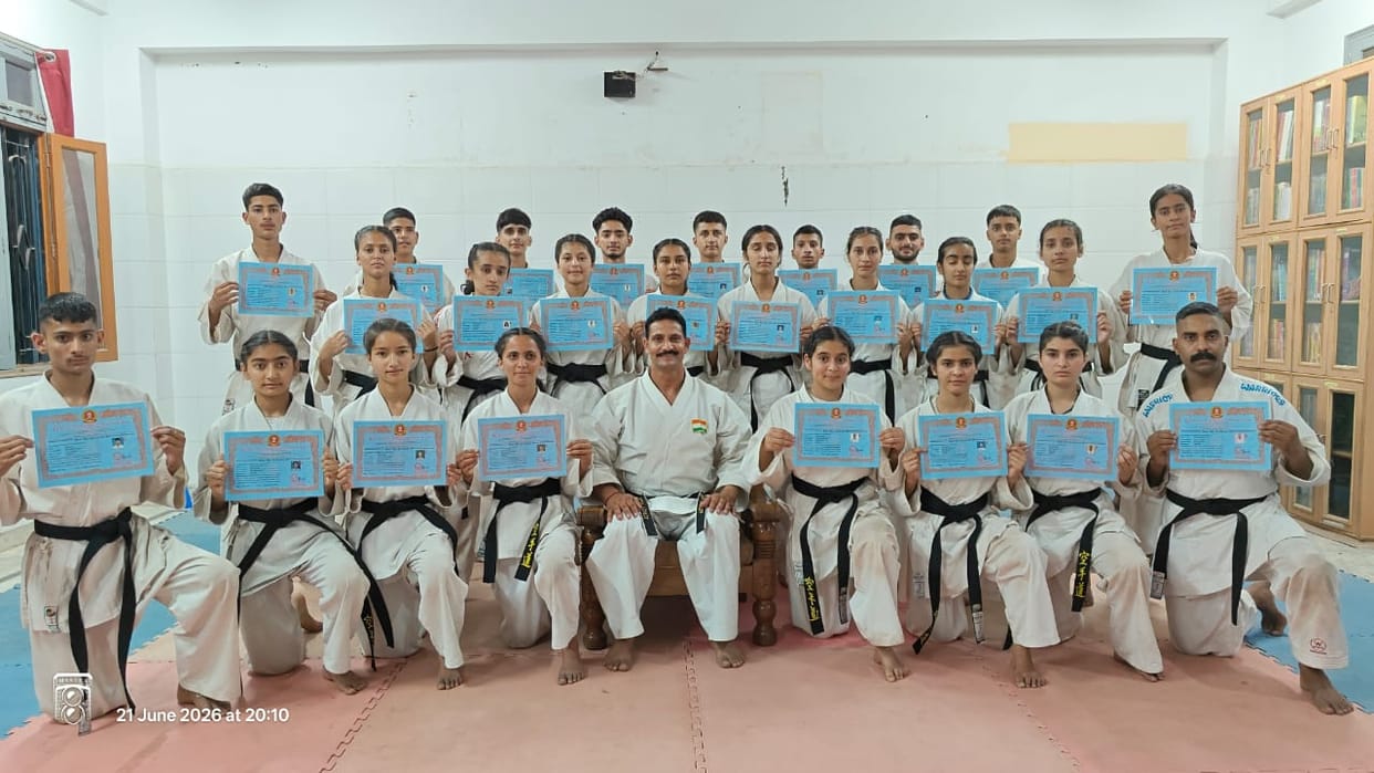 25 players from the Star Goju-Ryu Karate Federation passed the black belt examination.