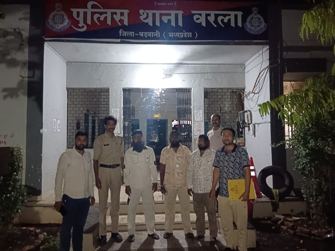 बड़वानी जिले के वरला पुलिस की गिरफ्त में आरोपी