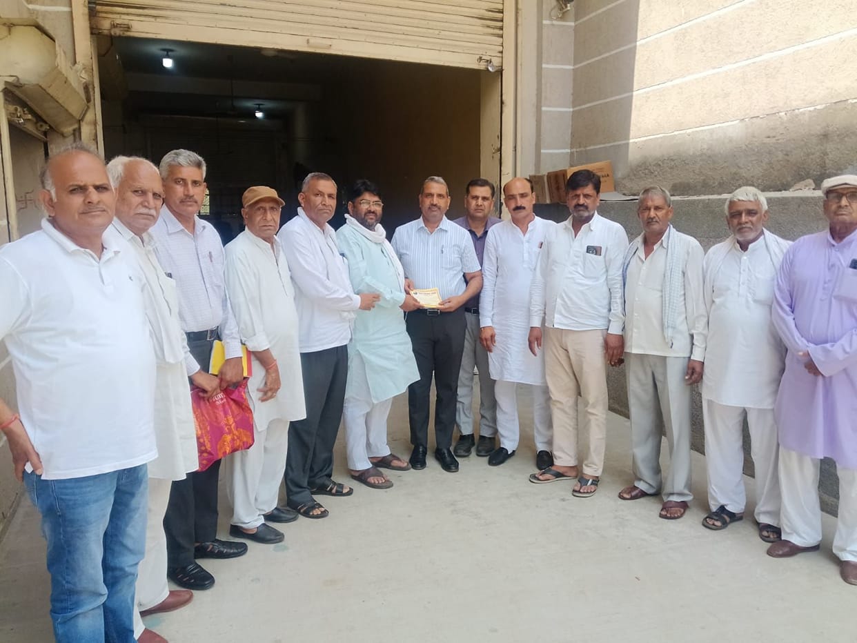 Donation of lakh to the Yadav Mahasabha