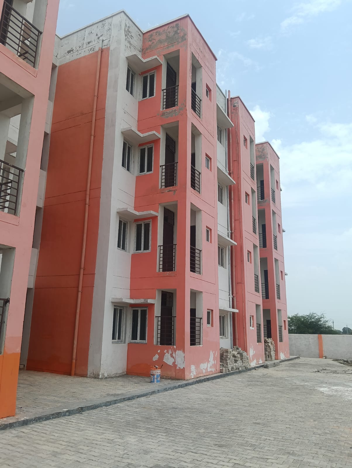 firozabad news pm home scheme