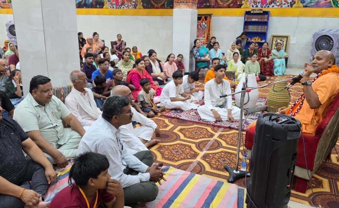 Devotees performed bhajan-kirtan at ISKCON temple