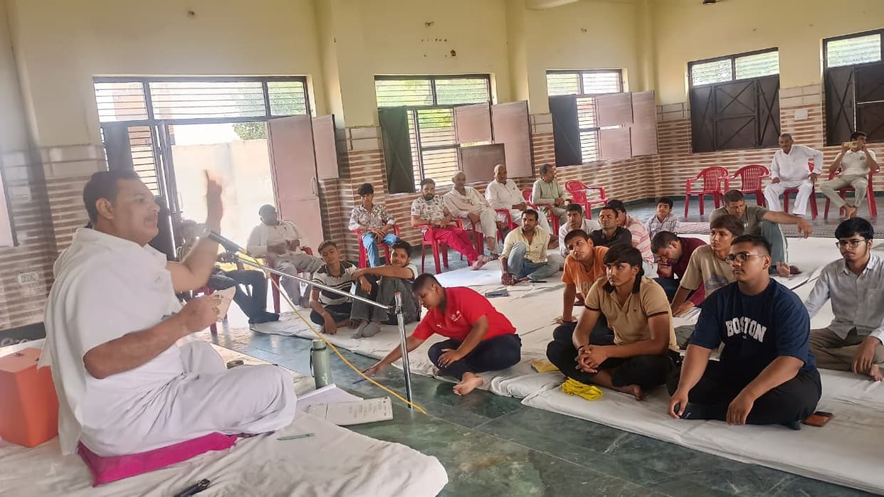 Vedic path teaches us to speak the truth: Acharya Deepesh